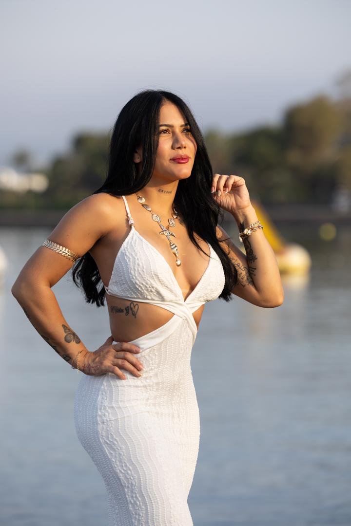 Escort - EVELIN - Ibiza Tops